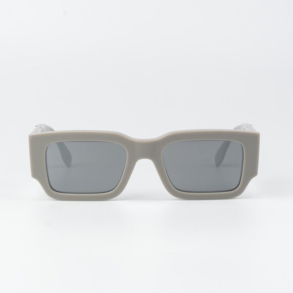 Fendi DIAGONAL Women Sunglasses Rectangle Grey FE40131I 20C NEW AUTHENTIC - Picture 6 of 11